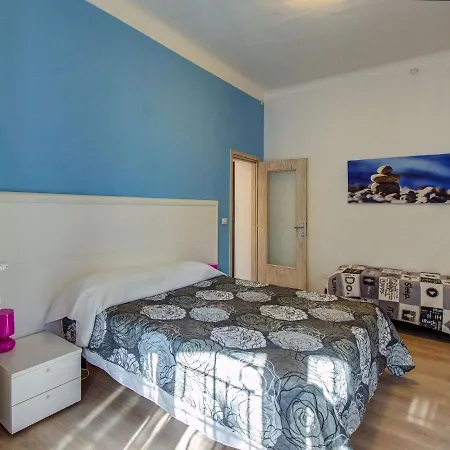 Vakantiehuis Relaxing Holiday In Near Beach *